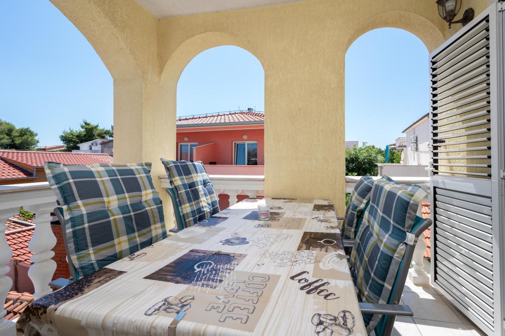 Apartments Zdravko Trogir Kültér fotó