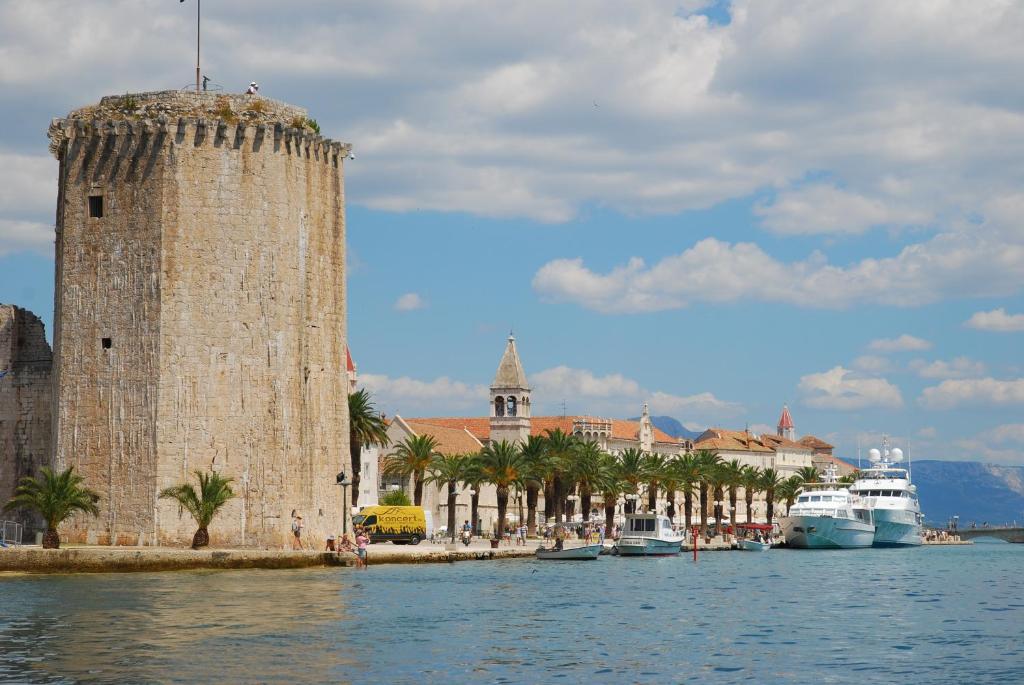 Apartments Zdravko Trogir Kültér fotó