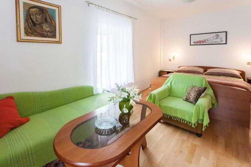 Apartments Zdravko Trogir Kültér fotó